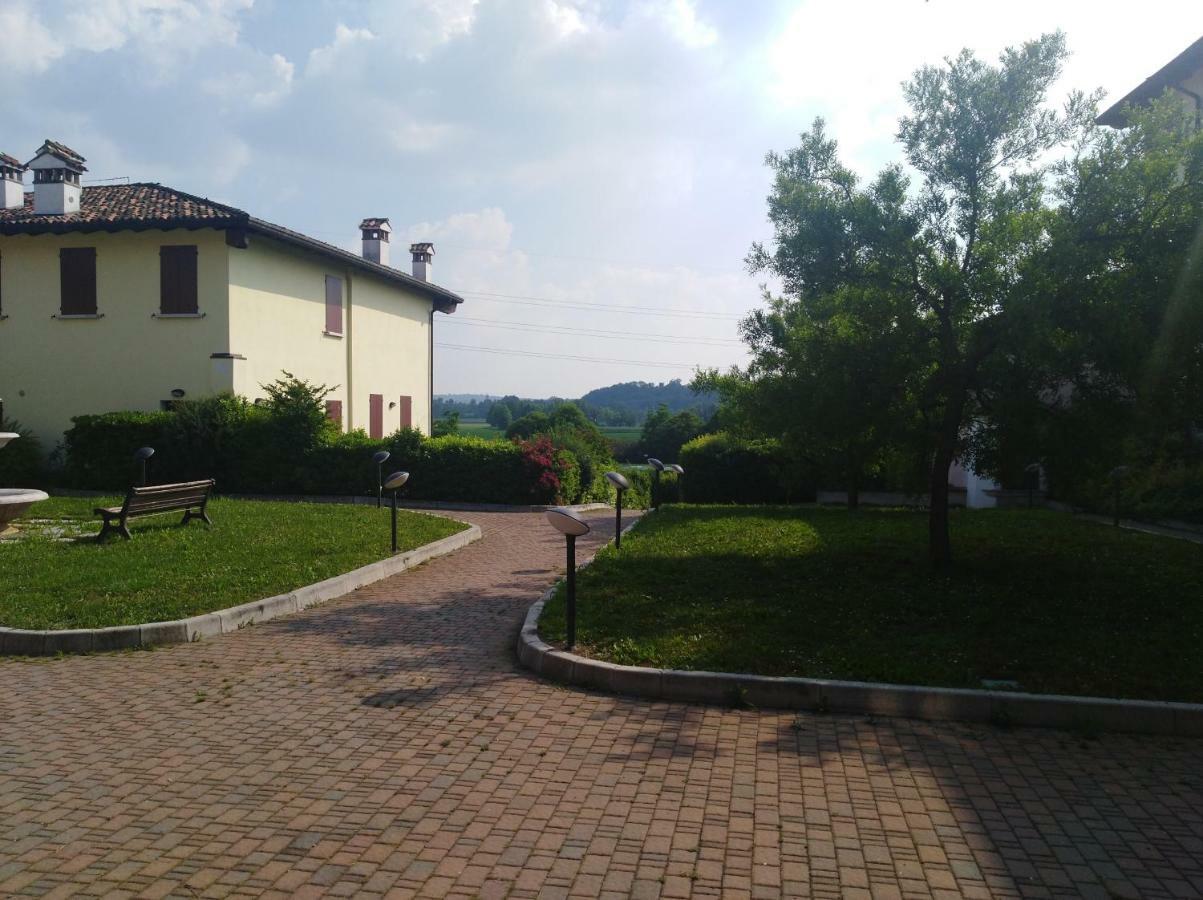 100% Design Villa Desenzano del Garda Kültér fotó